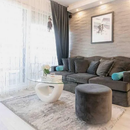 Sara Apartment Split